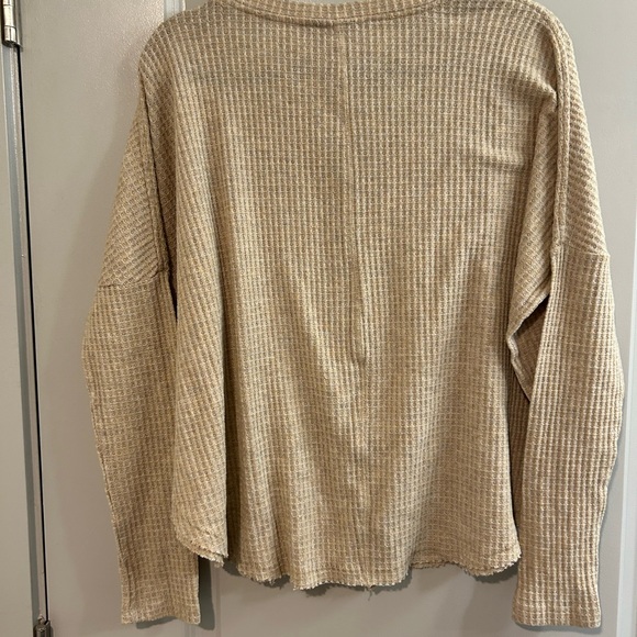Urban Outfitters Beige Waffle Knit Henley - Picture 6 of 6